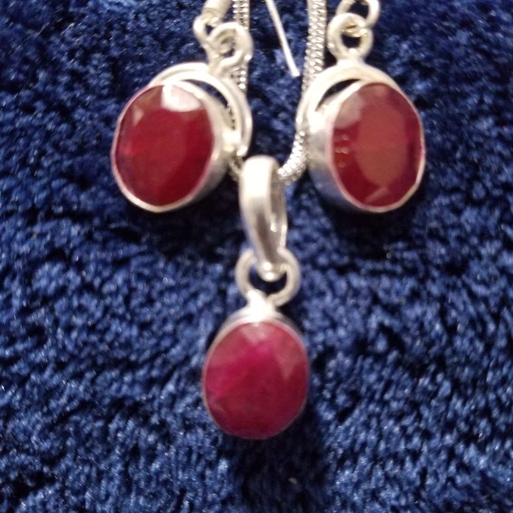Necklace set - Picture 6 of 8